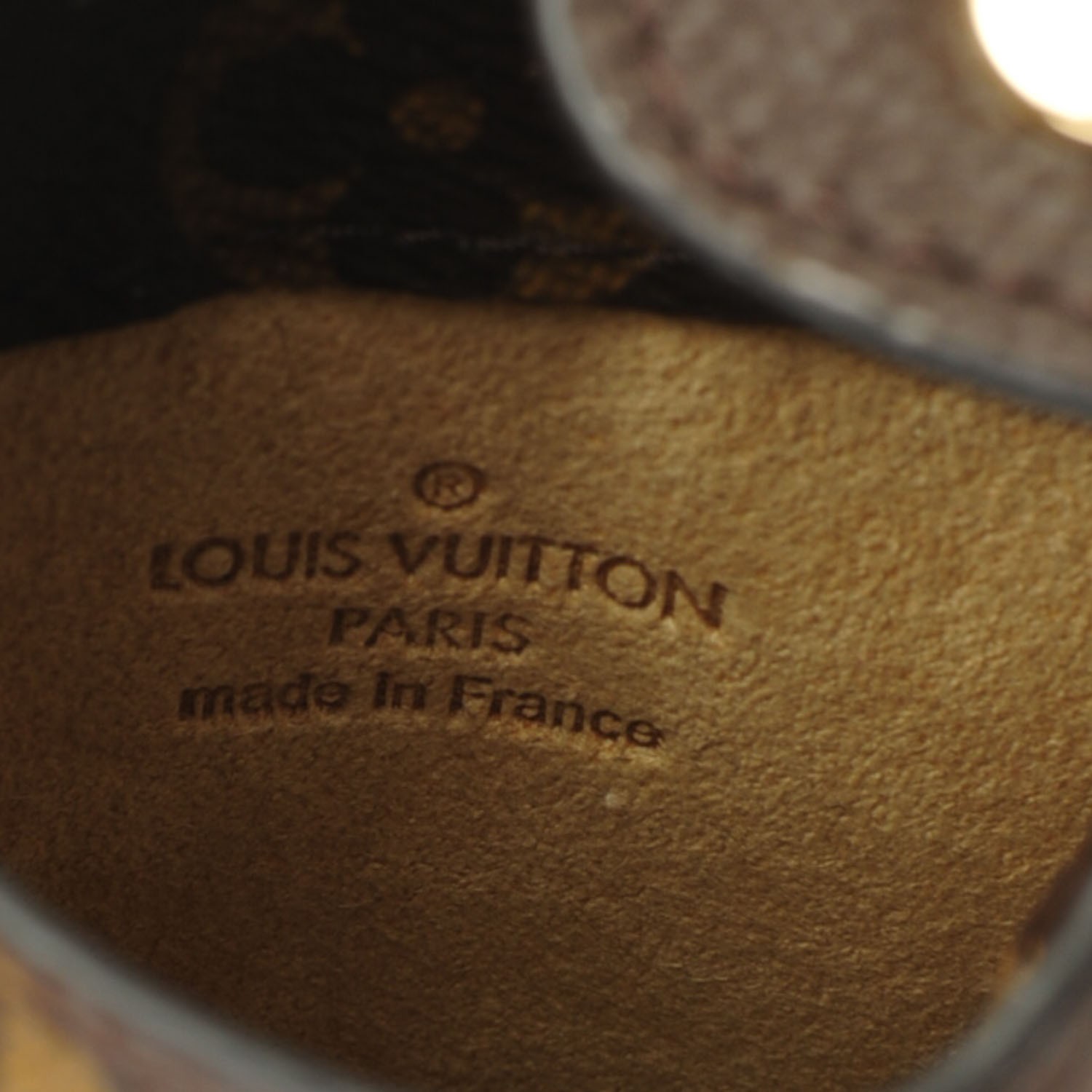 LOUIS VUITTON Monogram Sunglasses Case MM 154582 | FASHIONPHILE