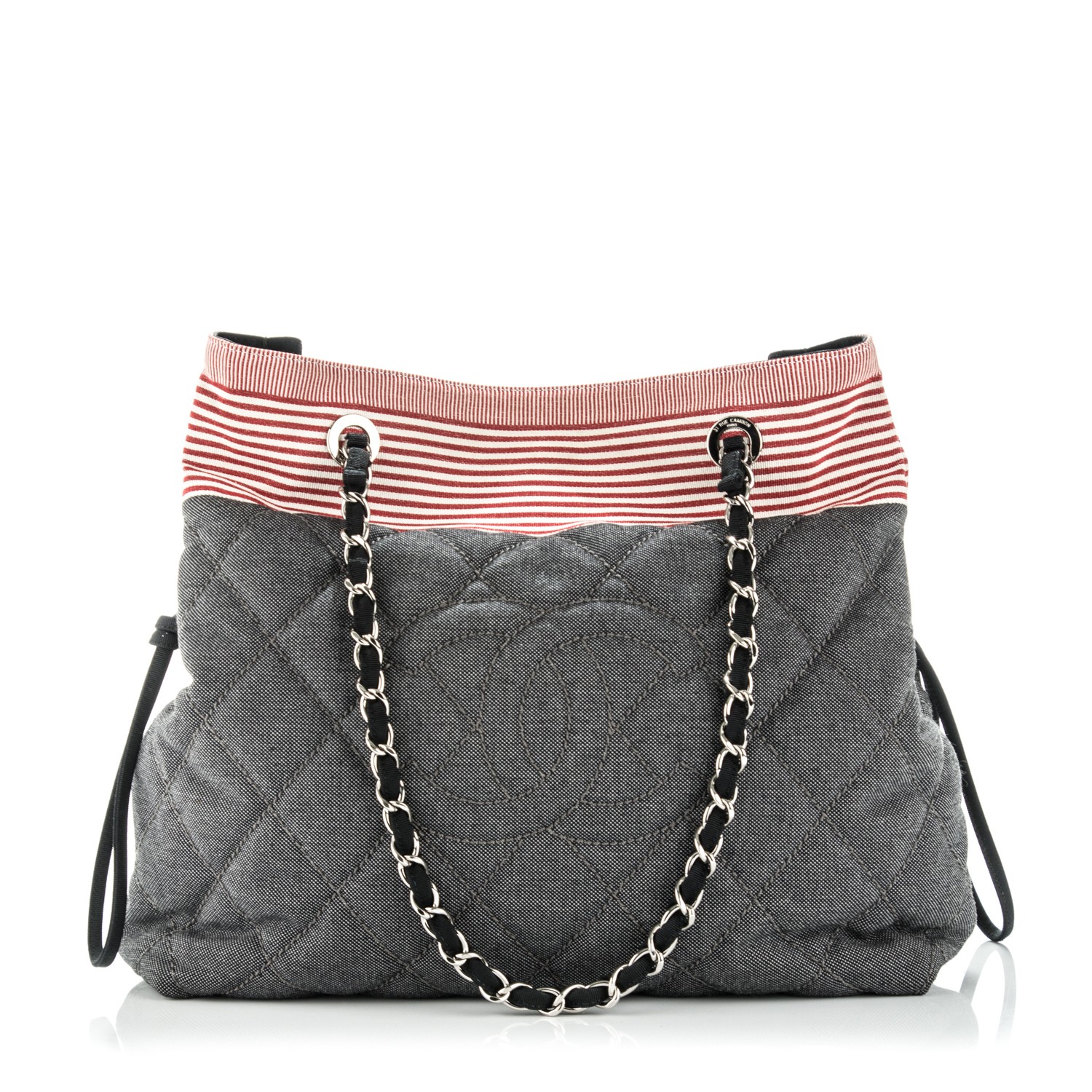 chanel quilted drawstring bag