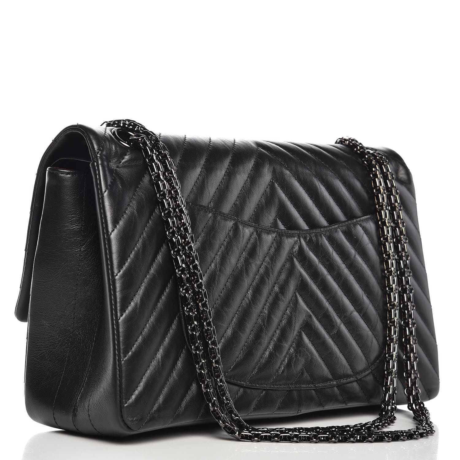 CHANEL Aged Calfskin Chevron Quilted 2.55 Reissue 226 Flap So Black ...