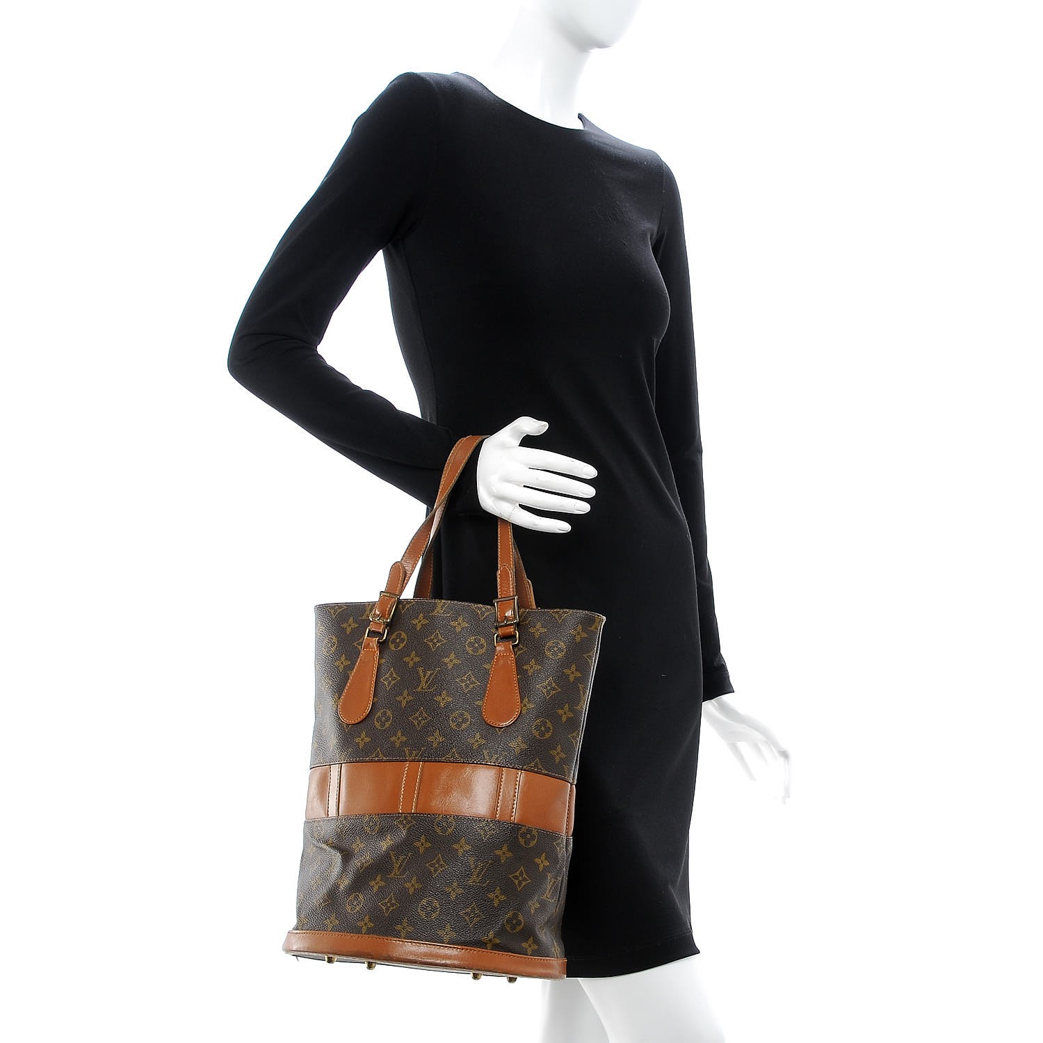 louis vuitton french company bucket bag