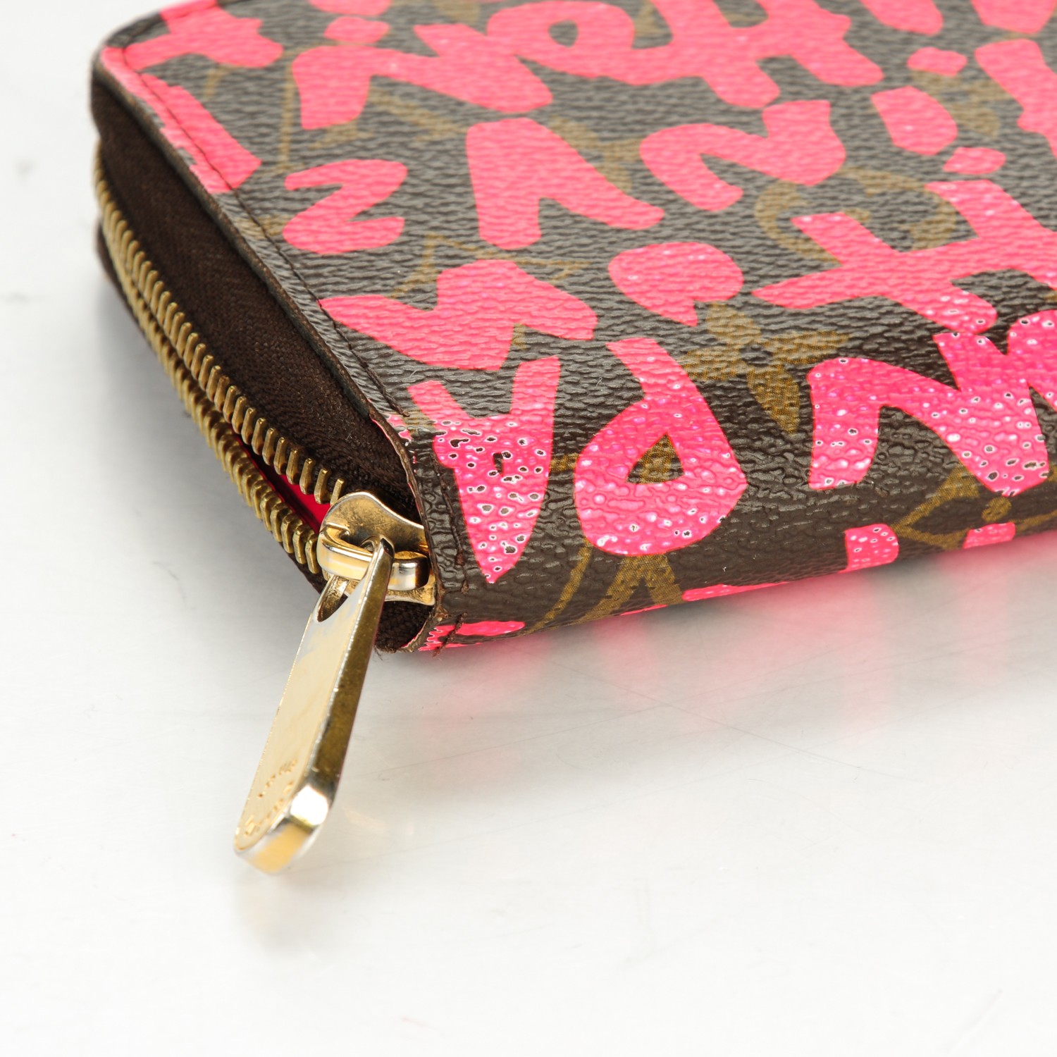 LOUIS VUITTON Monogram Stephen Sprouse Graffiti Zippy Wallet Fuchsia 158968