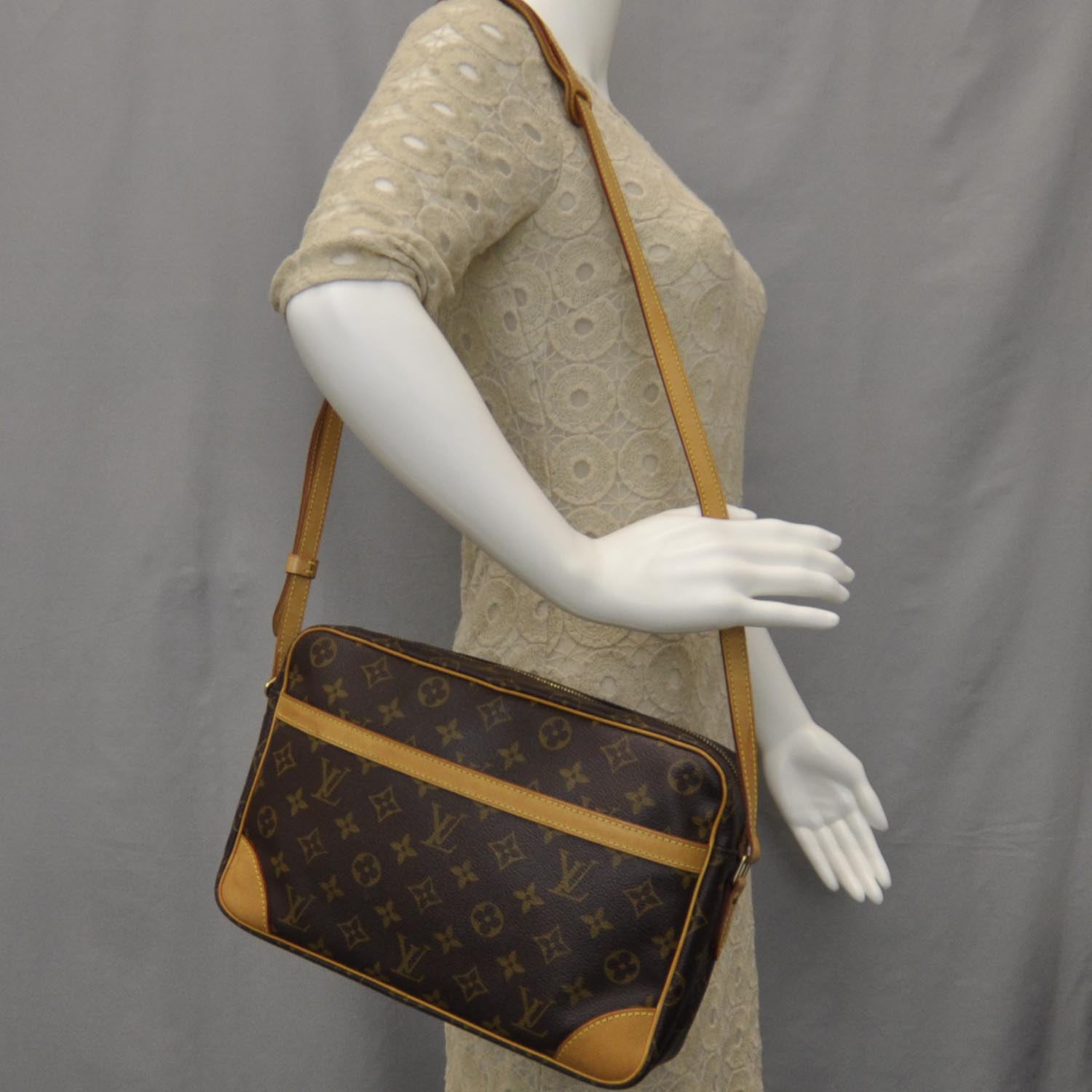 esperato crossbody bag
