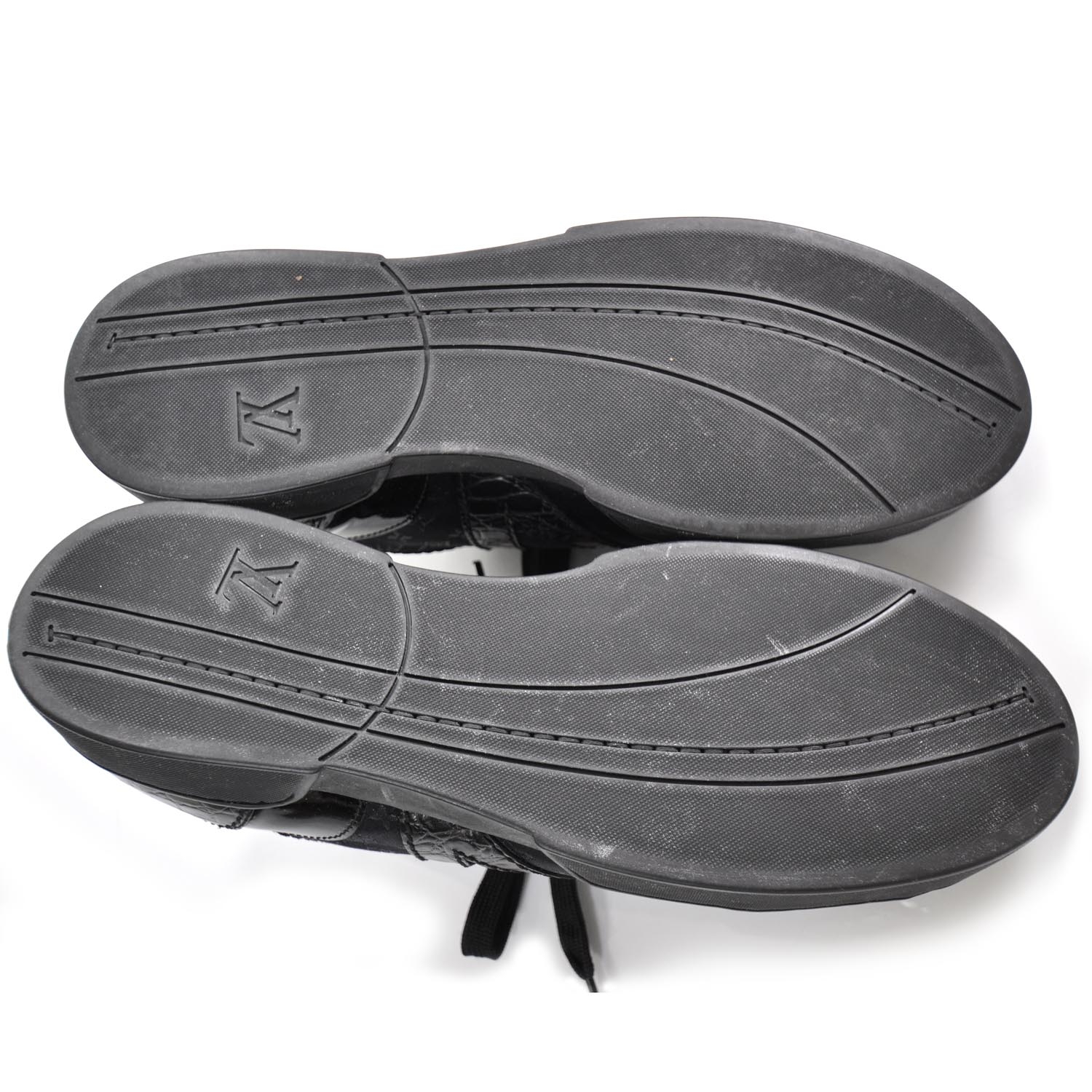 LOUIS VUITTON Satin Crocodile Monogram Sneakers 8.5 Black 22155