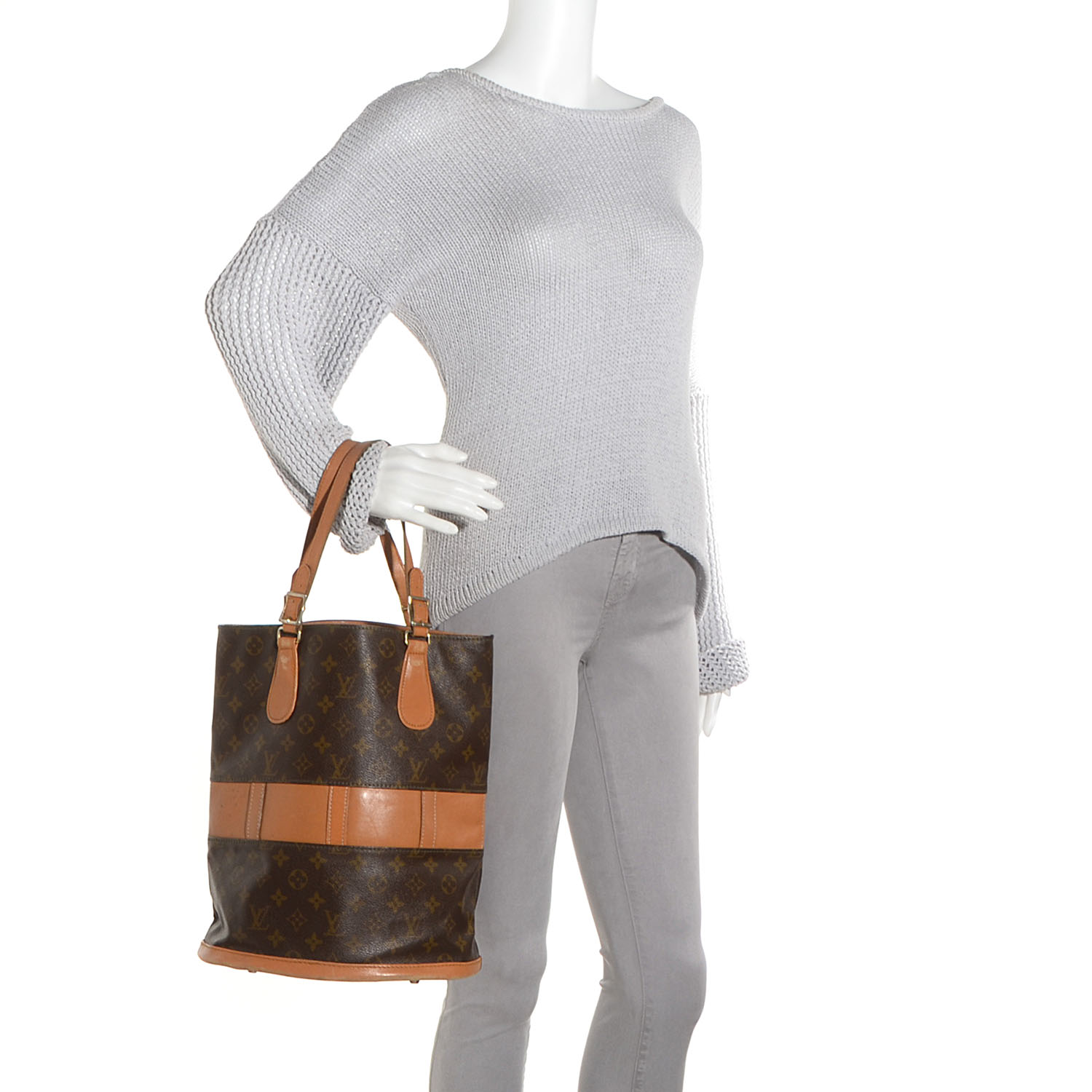 louis vuitton french company bucket bag