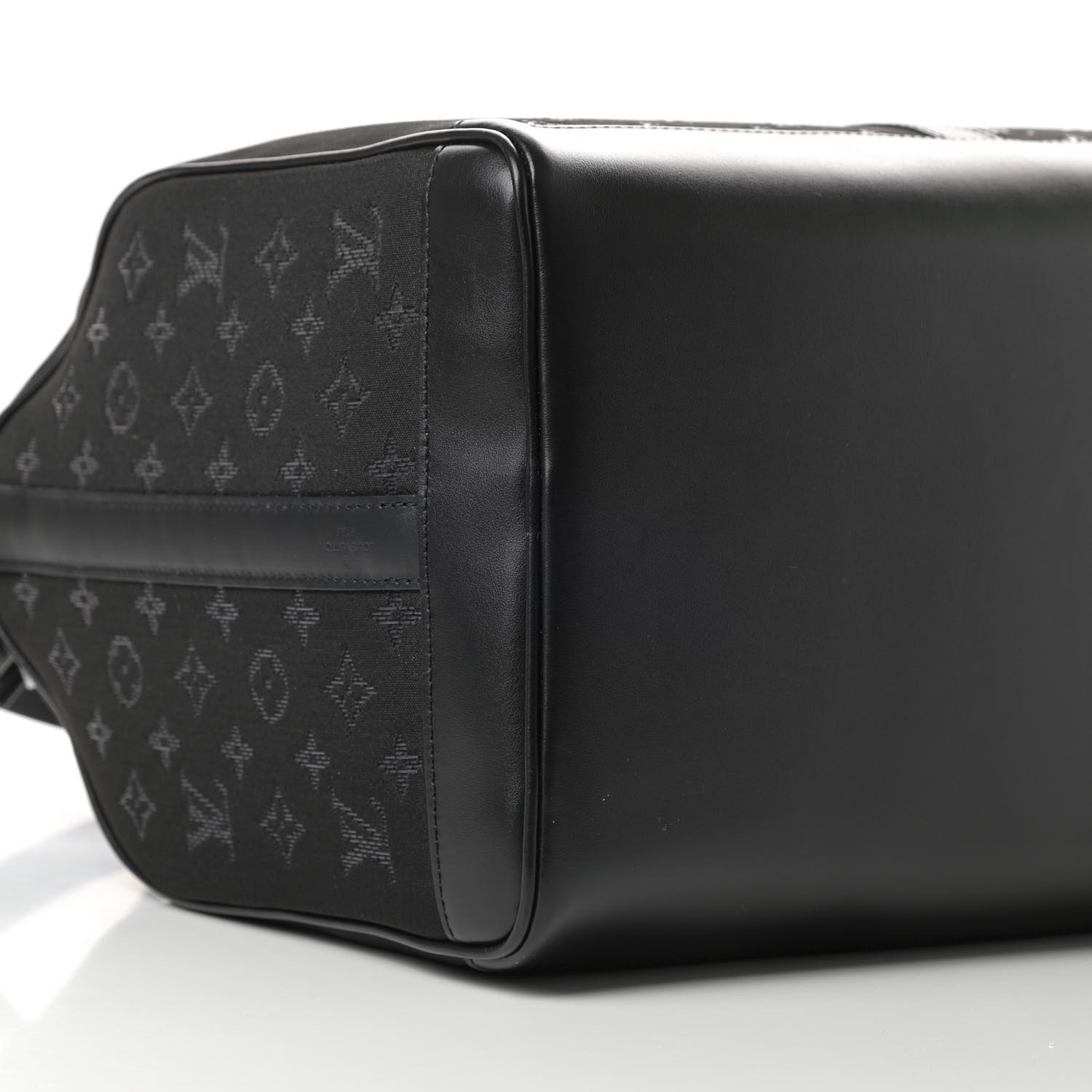 lv light up keepall