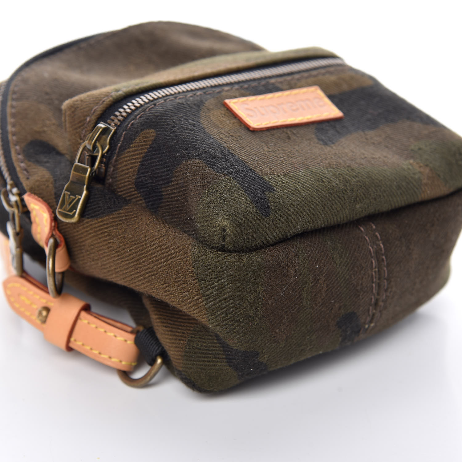 LOUIS VUITTON X SUPREME Canvas Camouflage Nano Apollo Backpack 374118