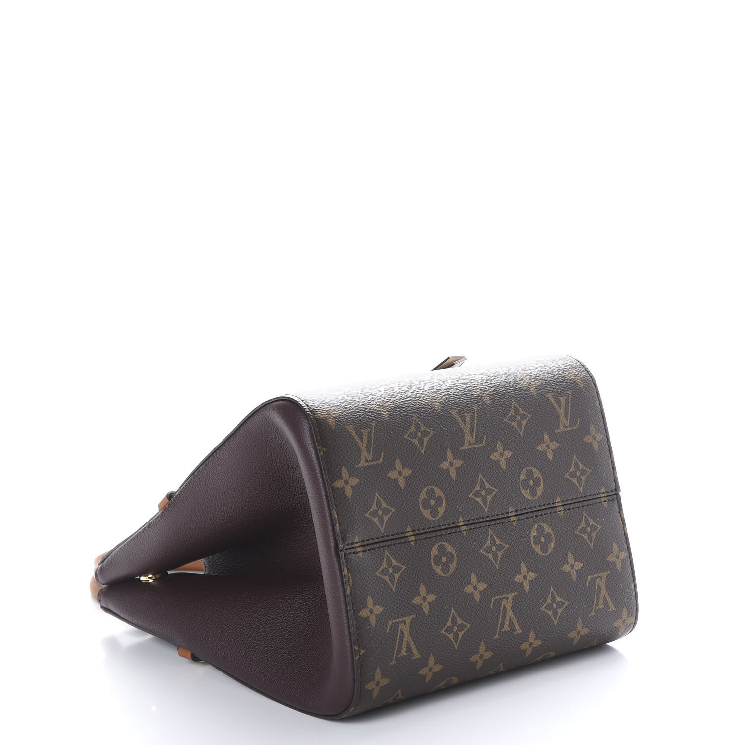 Louis Vuitton Monogram Essential Cap - For Sale on 1stDibs