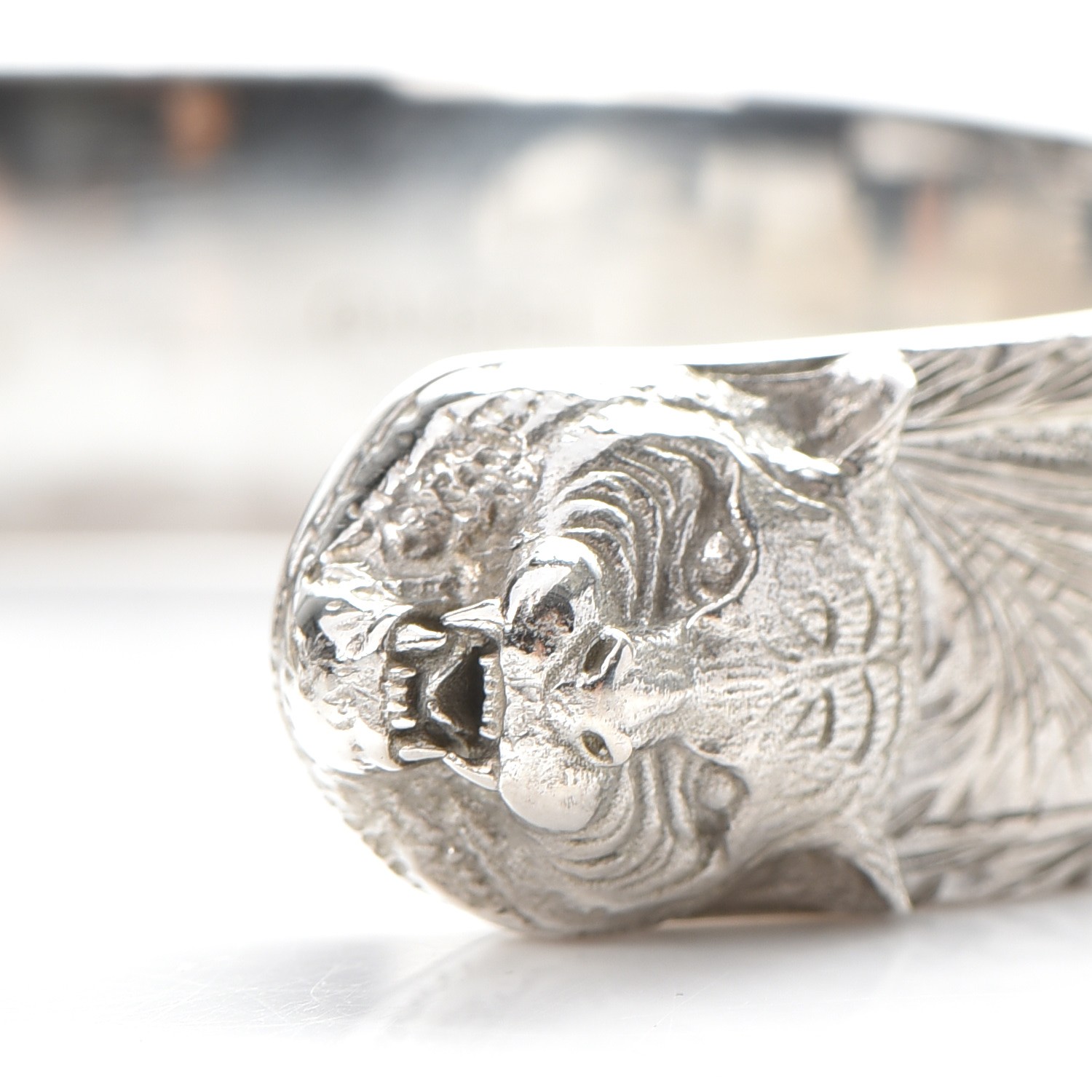 bracelet in silver with feline head