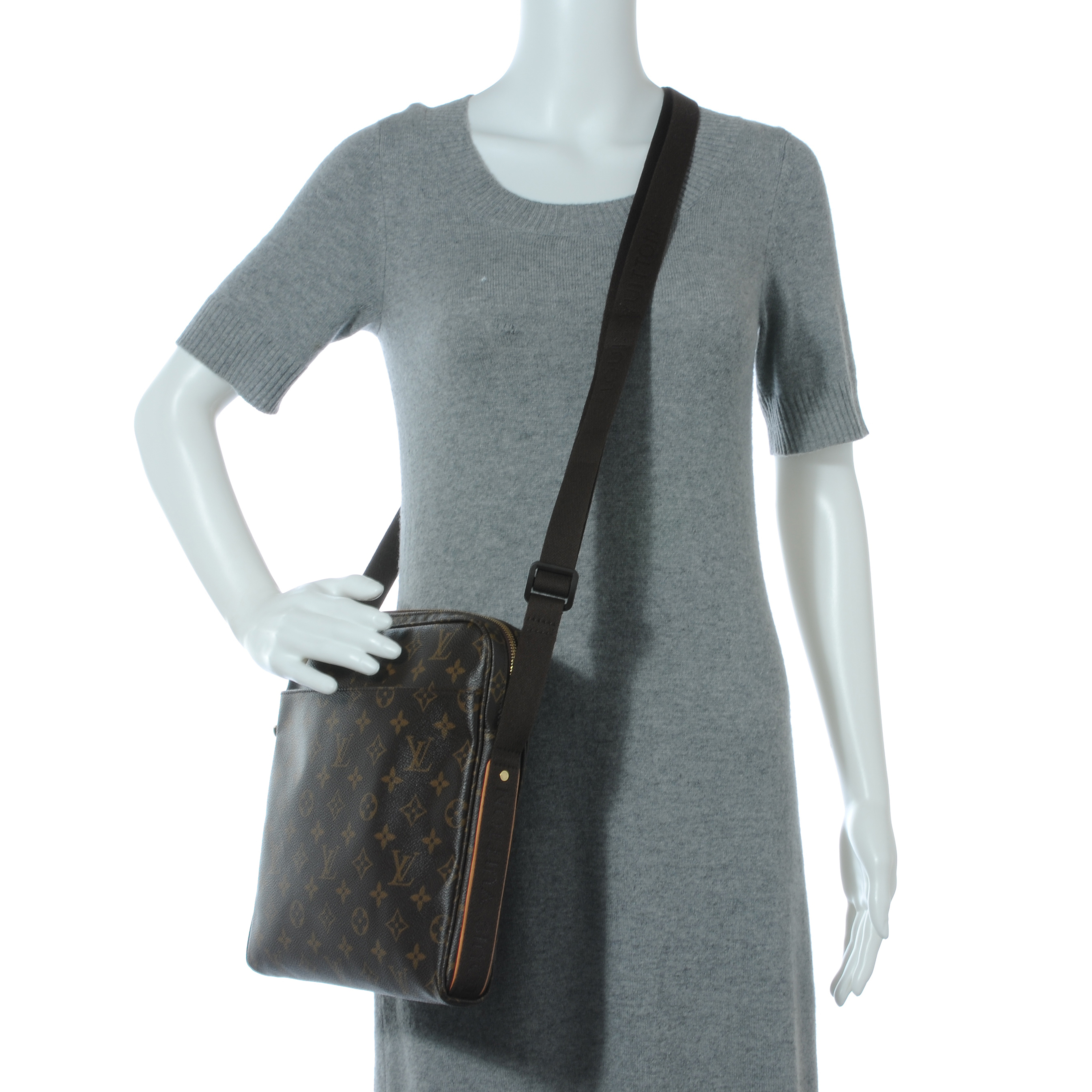 louis vuitton monogram trotteur beaubourg