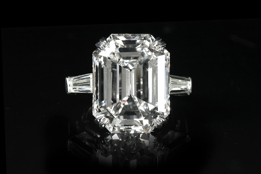 cartier emerald cut diamond