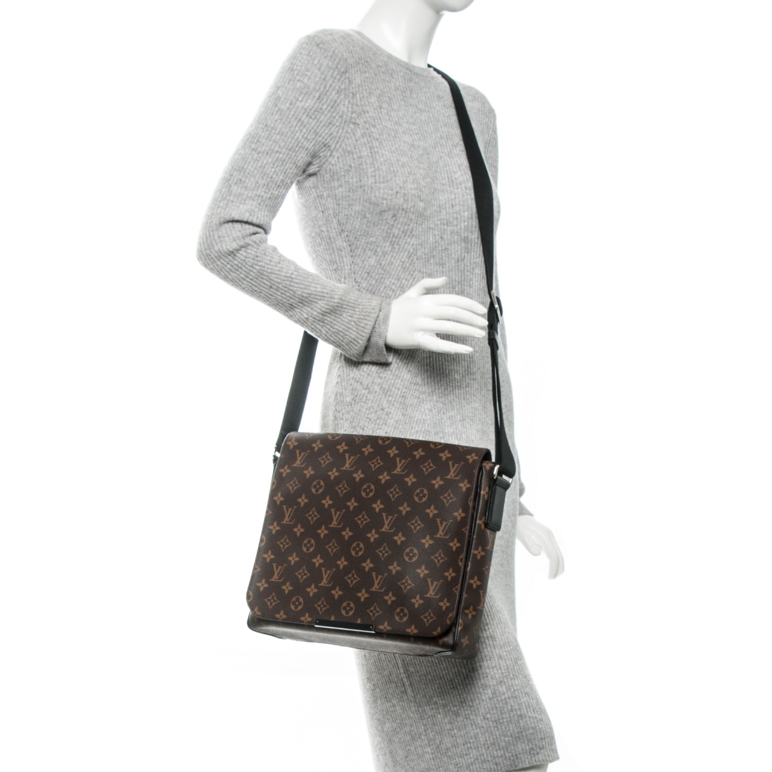 louis vuitton district mm