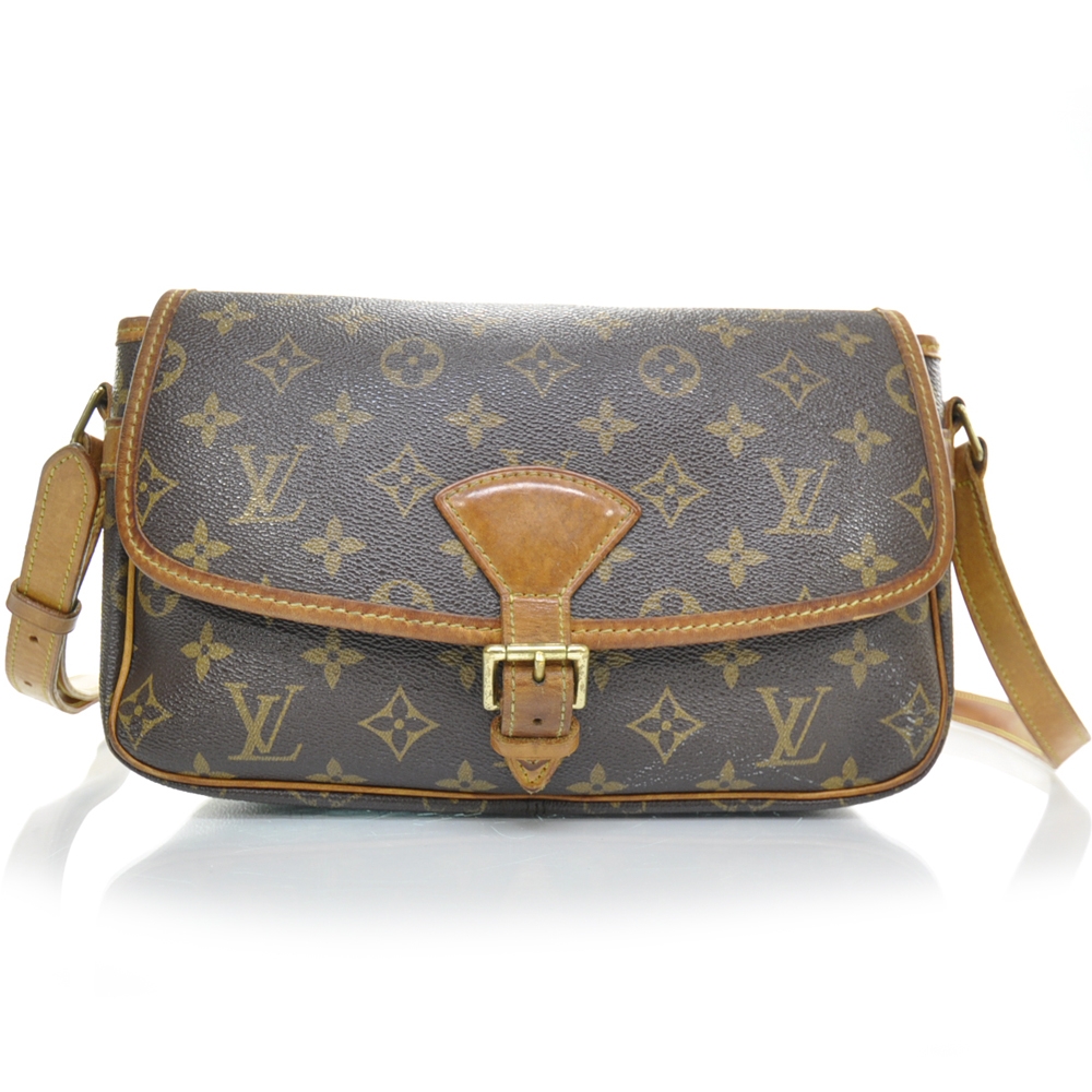 Louis Vuitton Sologne in Natural