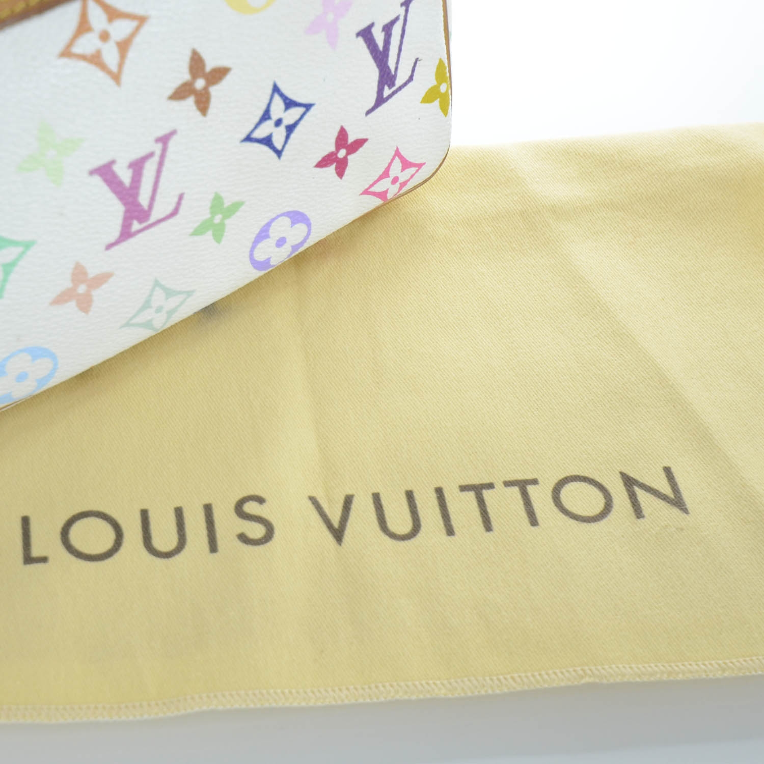 louis vuitton pochette white multicolor