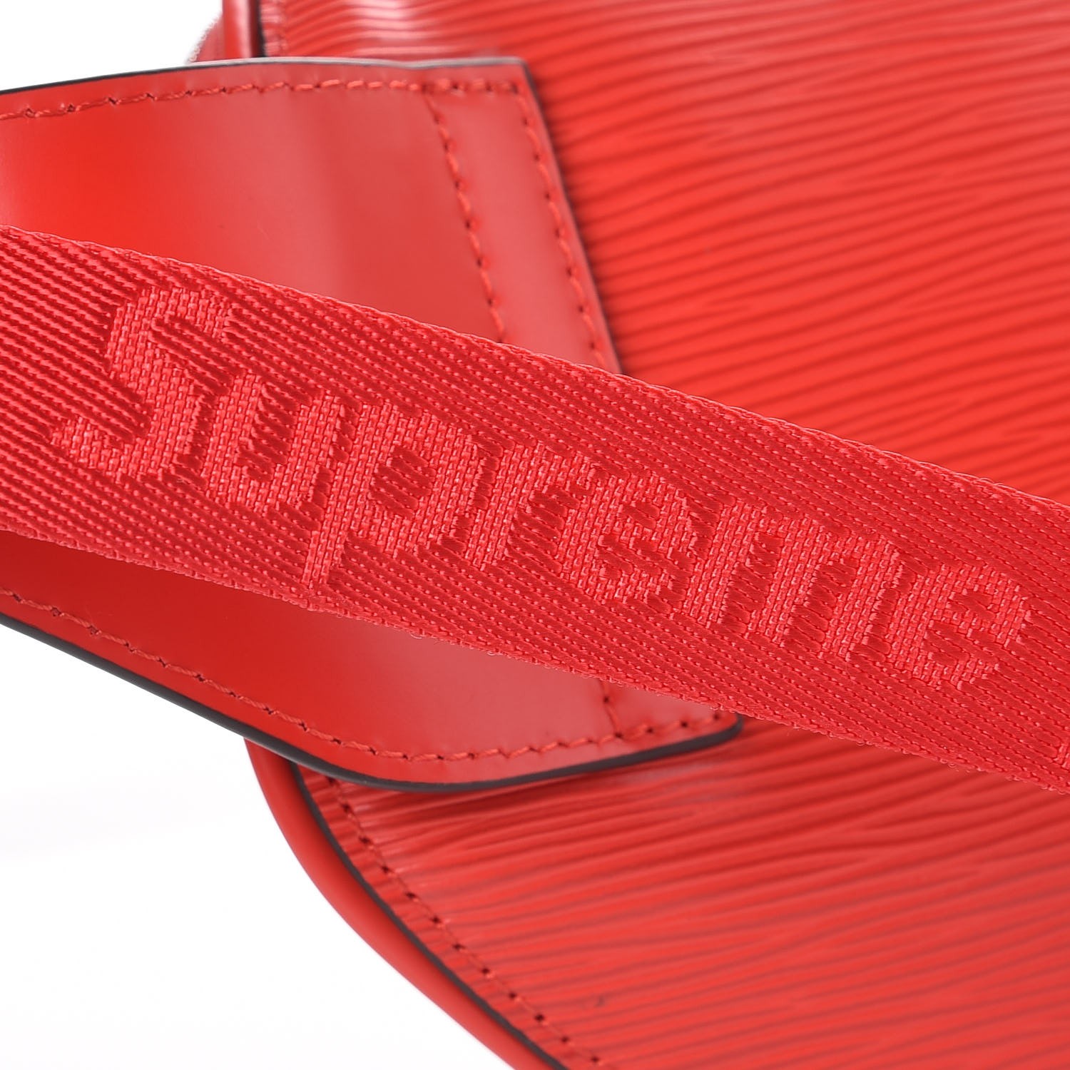 louis vuitton x supreme bumbag epi red