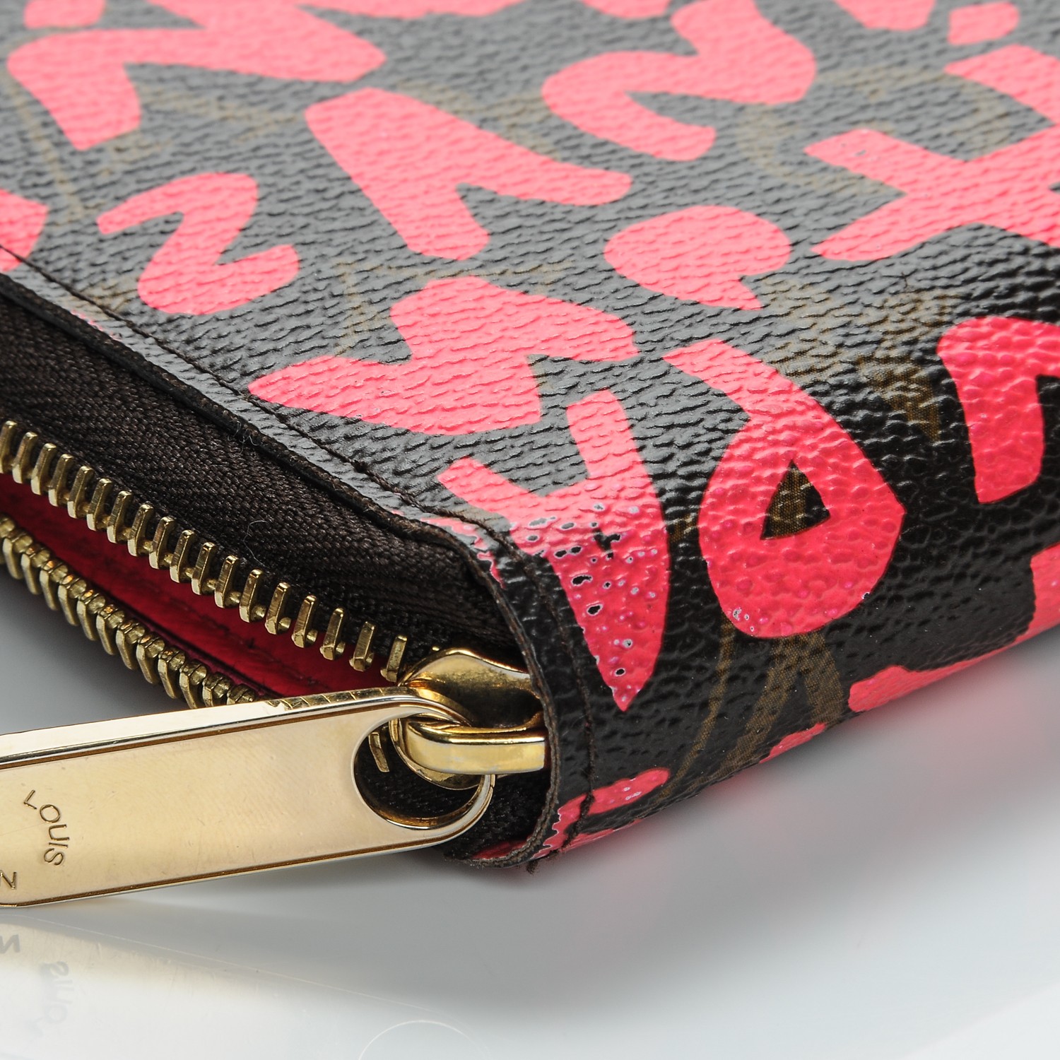 LOUIS VUITTON Monogram Stephen Sprouse Graffiti Zippy Wallet Fuchsia 193331