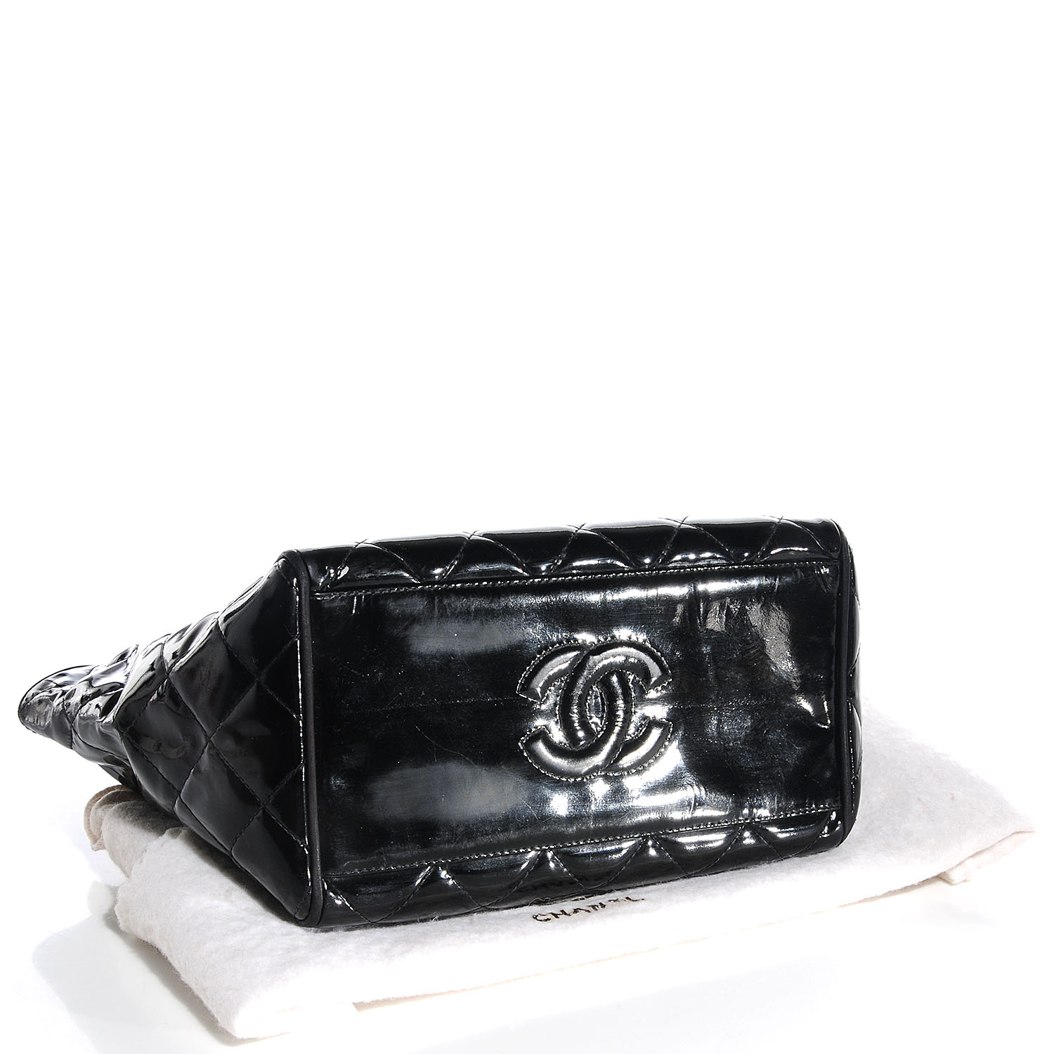 chanel patent quilted bag