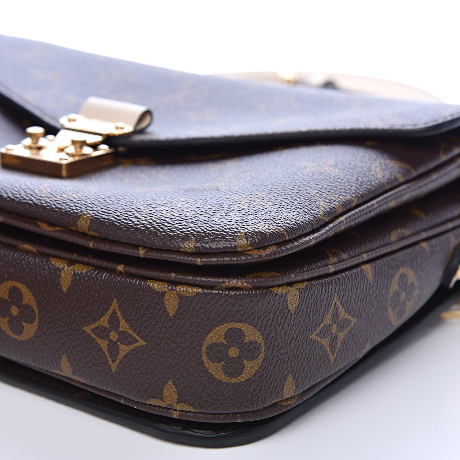 LOUIS VUITTON Monogram Braided Pochette Metis Beige 520926