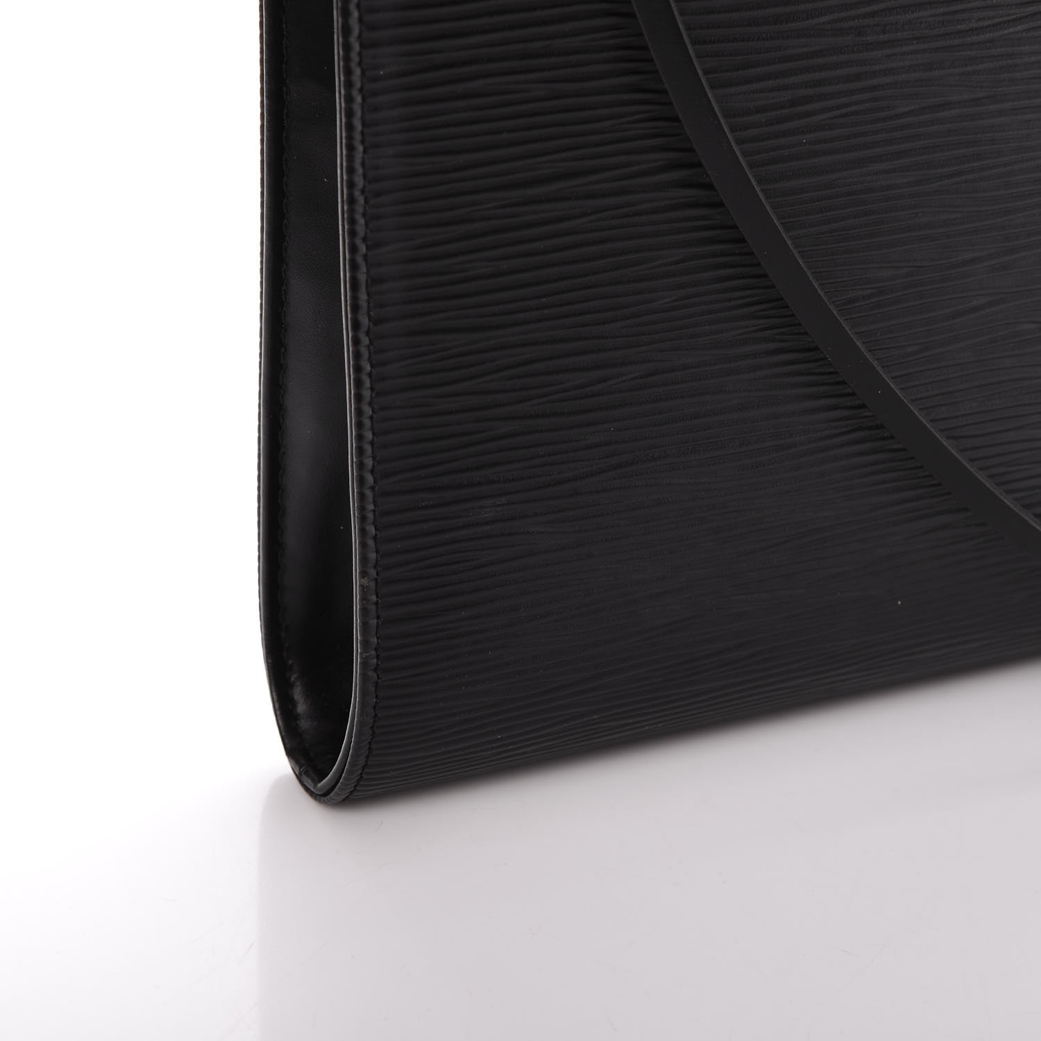 LOUIS VUITTON Epi Saint St. Tropez Noir Black 273584