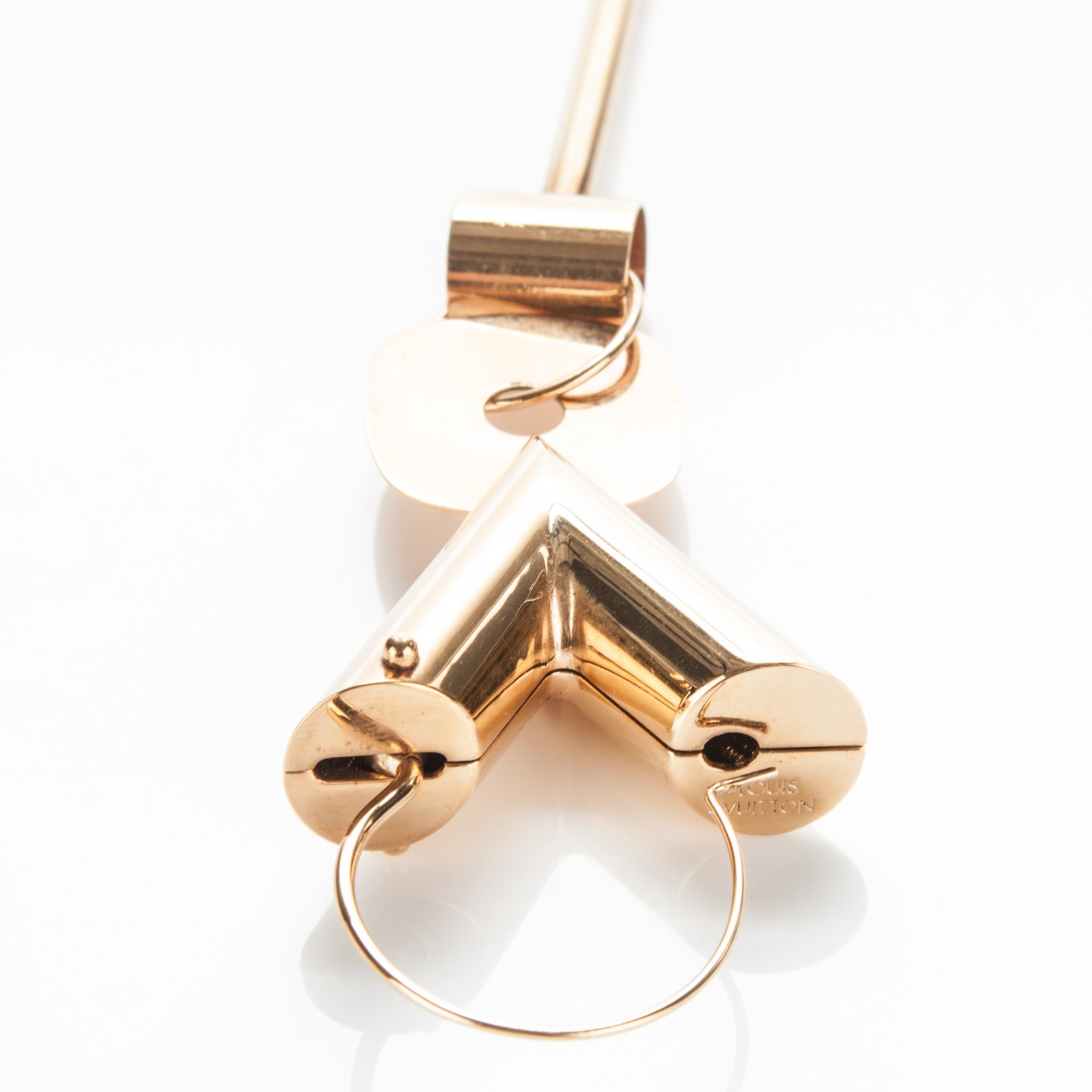 LOUIS VUITTON Essential V Single Earring Gold 178226