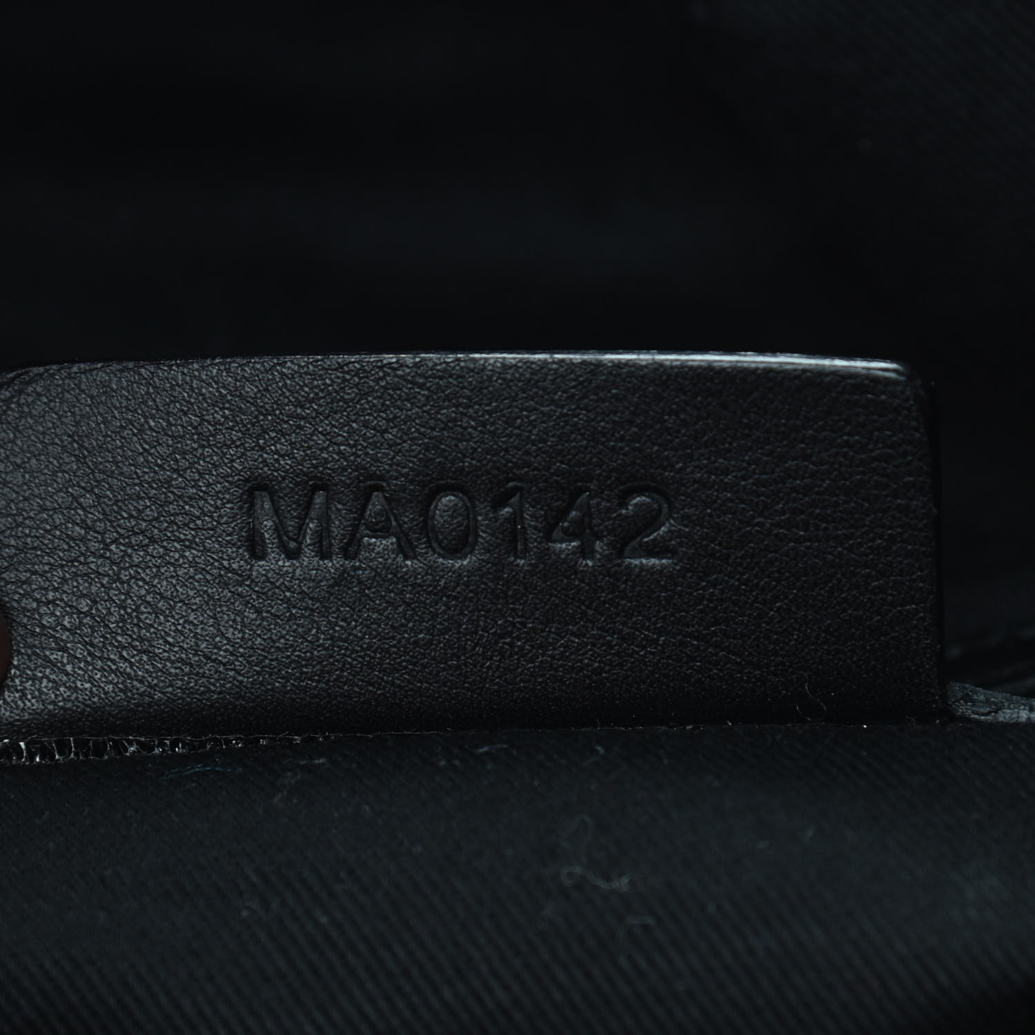givenchy ma0142