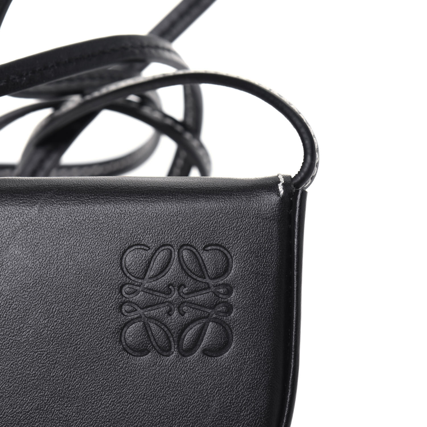 small heel pouch in soft calfskin