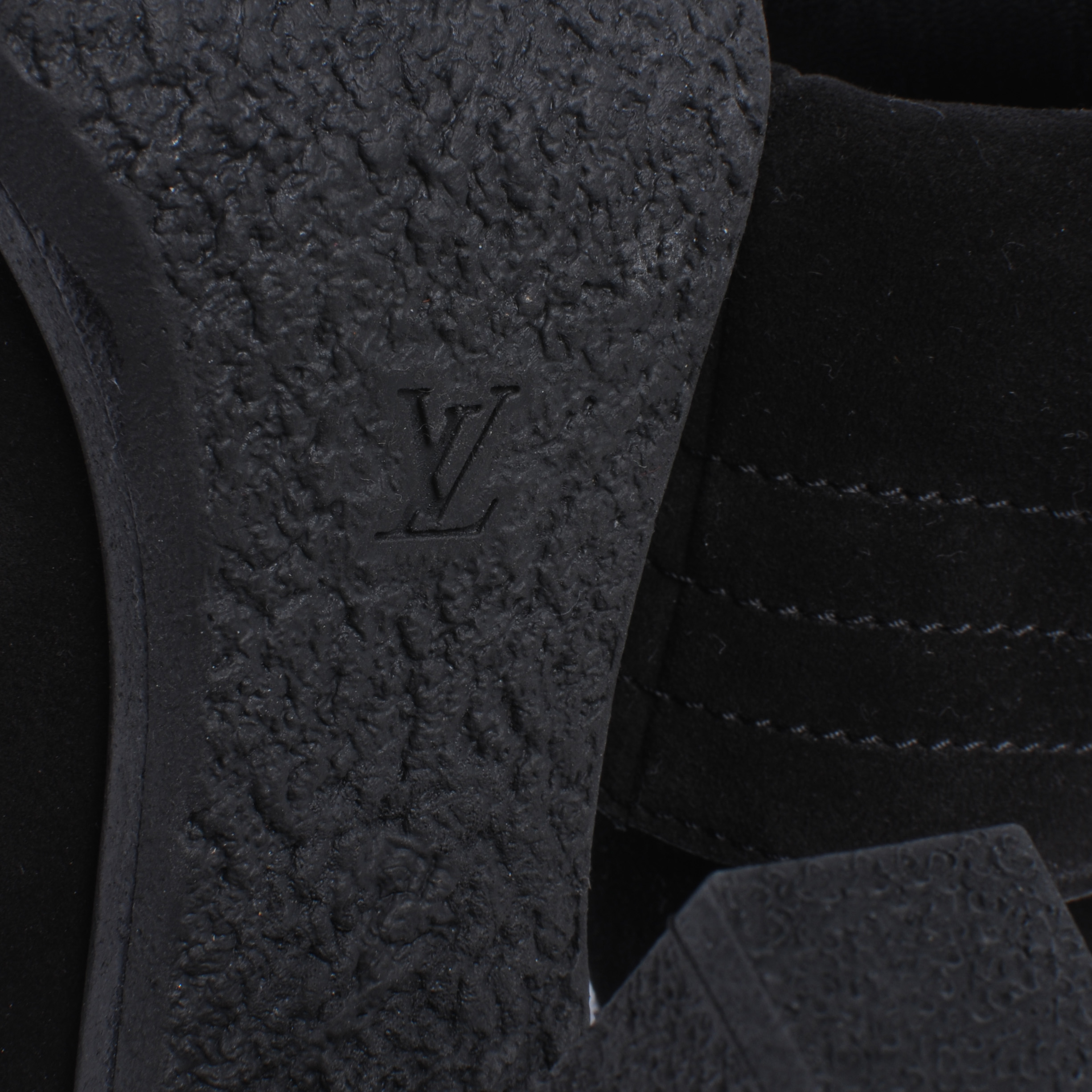 louis vuitton boots white laces