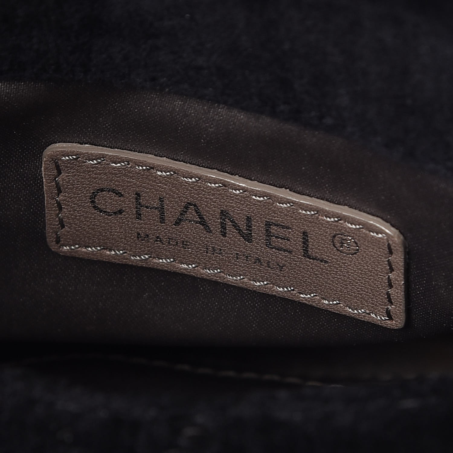 chanel mini flap velvet