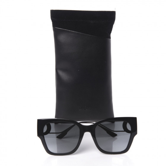 dior 30 montaigne flat thong