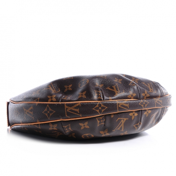 lv monogram croissant