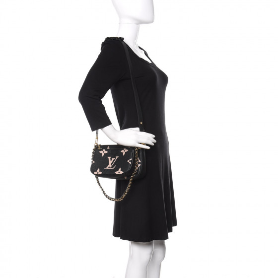 lv multi pochette empreinte black