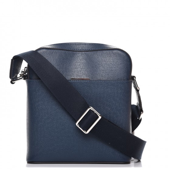 LOUIS VUITTON Taiga Anton Pochette Ocean 225352 | FASHIONPHILE LOUIS VUITTON Taiga Anton Pochette Ocean 225352 | FASHIONPHILE