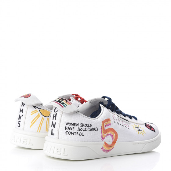Chanel Pharrell White Canvas Sneakers CHANEL X PHARRELL THÉM