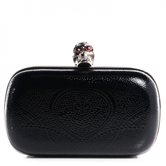 alexander mcqueen clutch with skull
