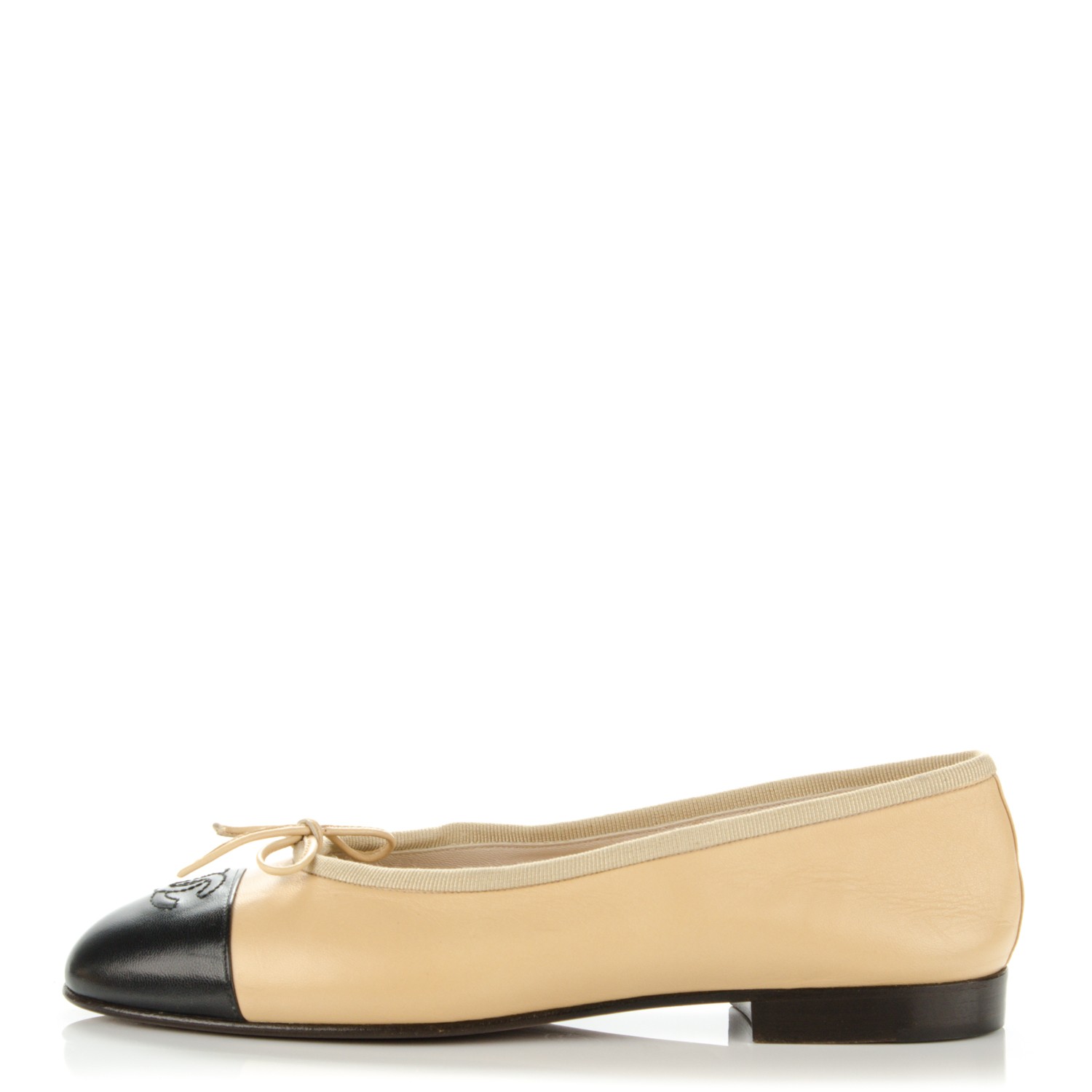 CHANEL Lambskin Cap Ballerina Flats Beige Black 175424 | FASHIONPHILE