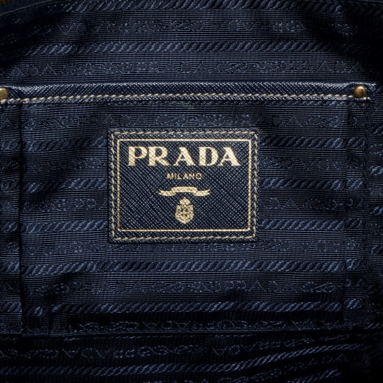 prada canapa saffiano