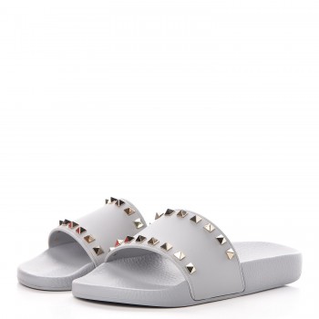 rockstud valentino sandals rubber slide grey