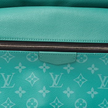 LOUIS VUITTON Taiga Monogram Discovery Backpack PM Green 515035