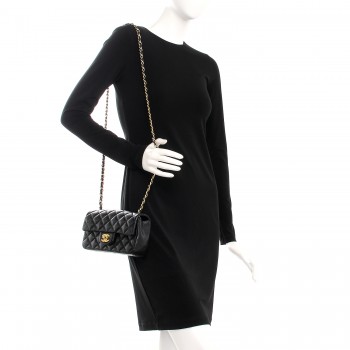 rectangular quilted flap caviar mini chanel