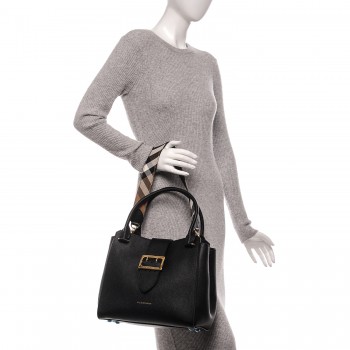 burberry soft grain medium buckle tote