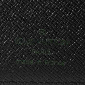 LOUIS VUITTON Monogramouflage Passport Cover 192590